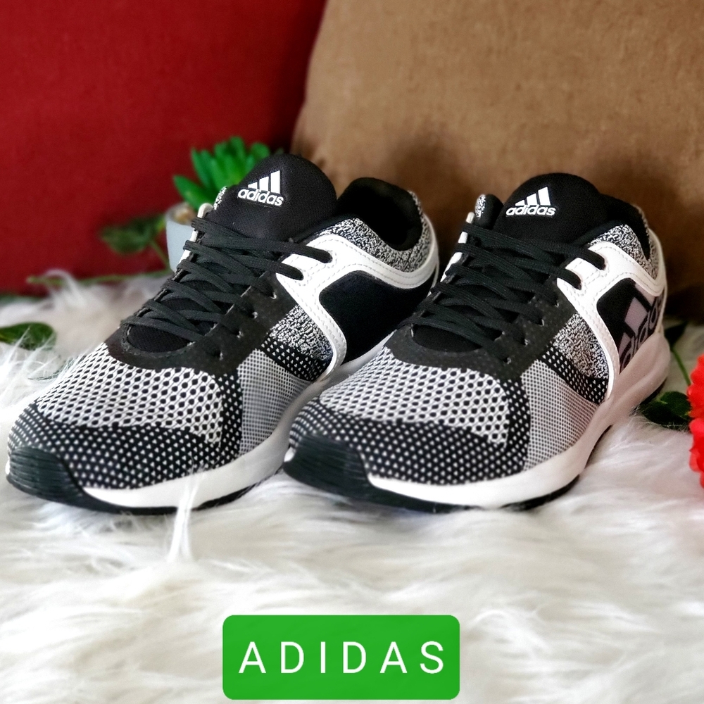 ● ADIDAS Cloudfoam Trainers/Sneakers - EUC ●